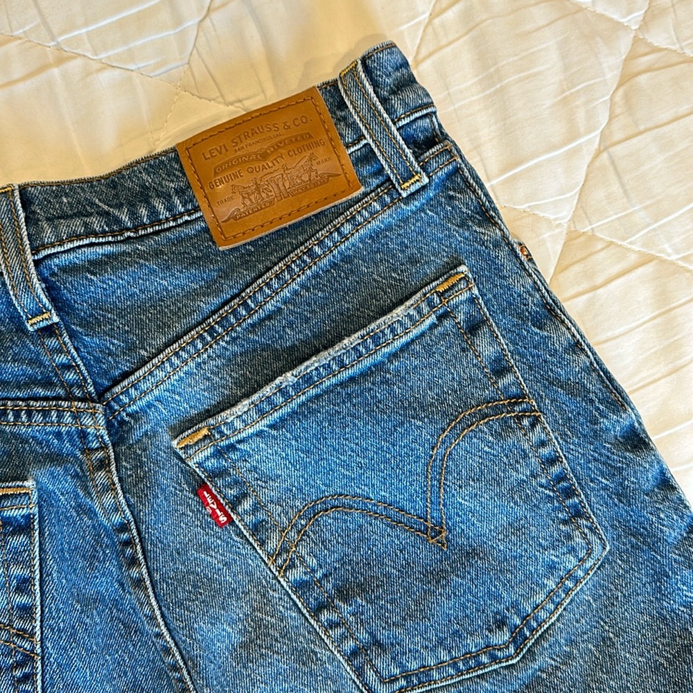 Levi’s Ribcage Ankle Straight Jean